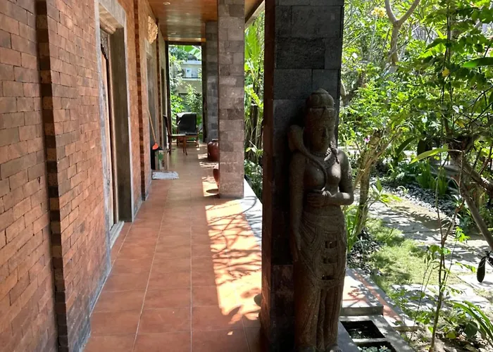 Kundalini Shakta Guest house 2*